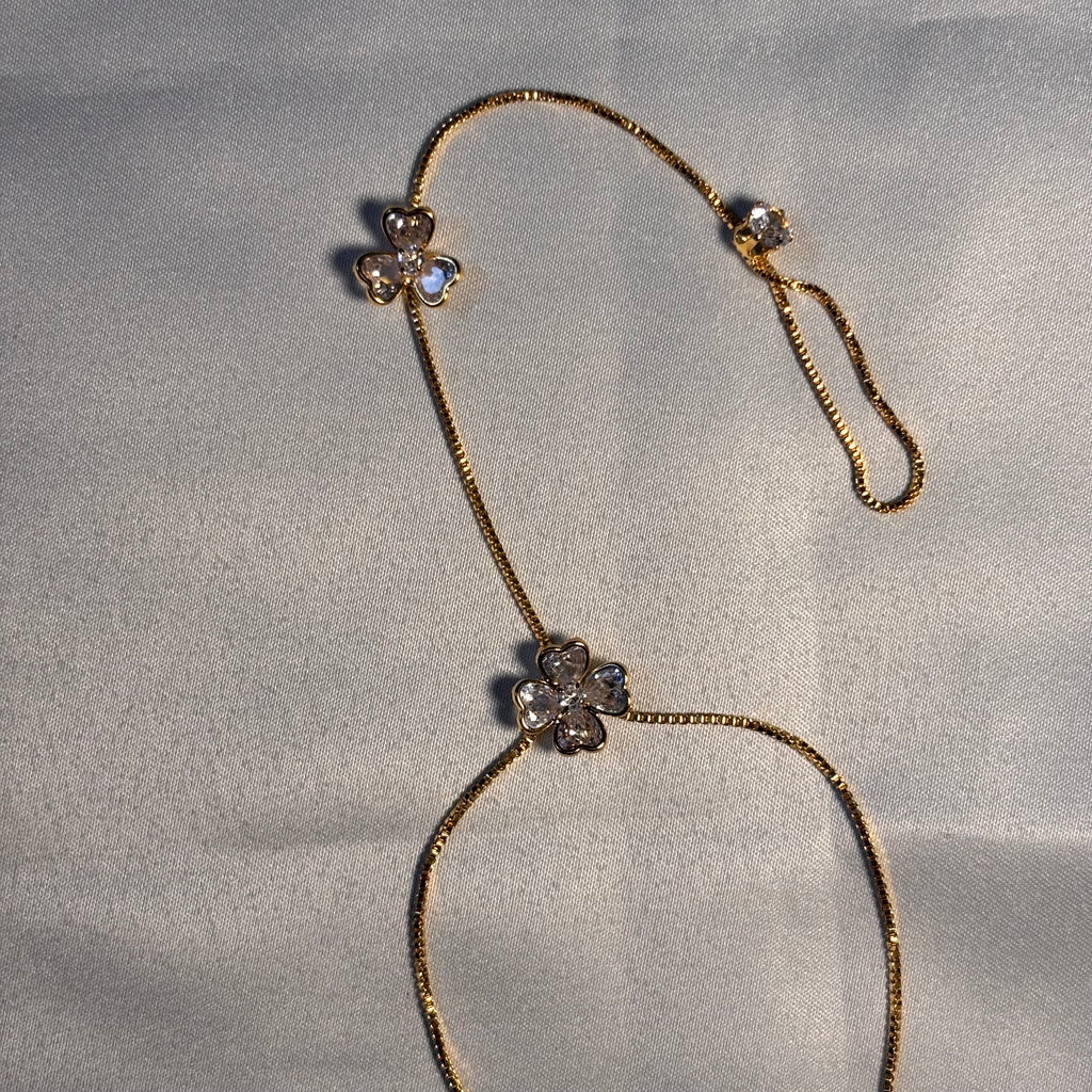 Floral hand chain bracelet (Gold)