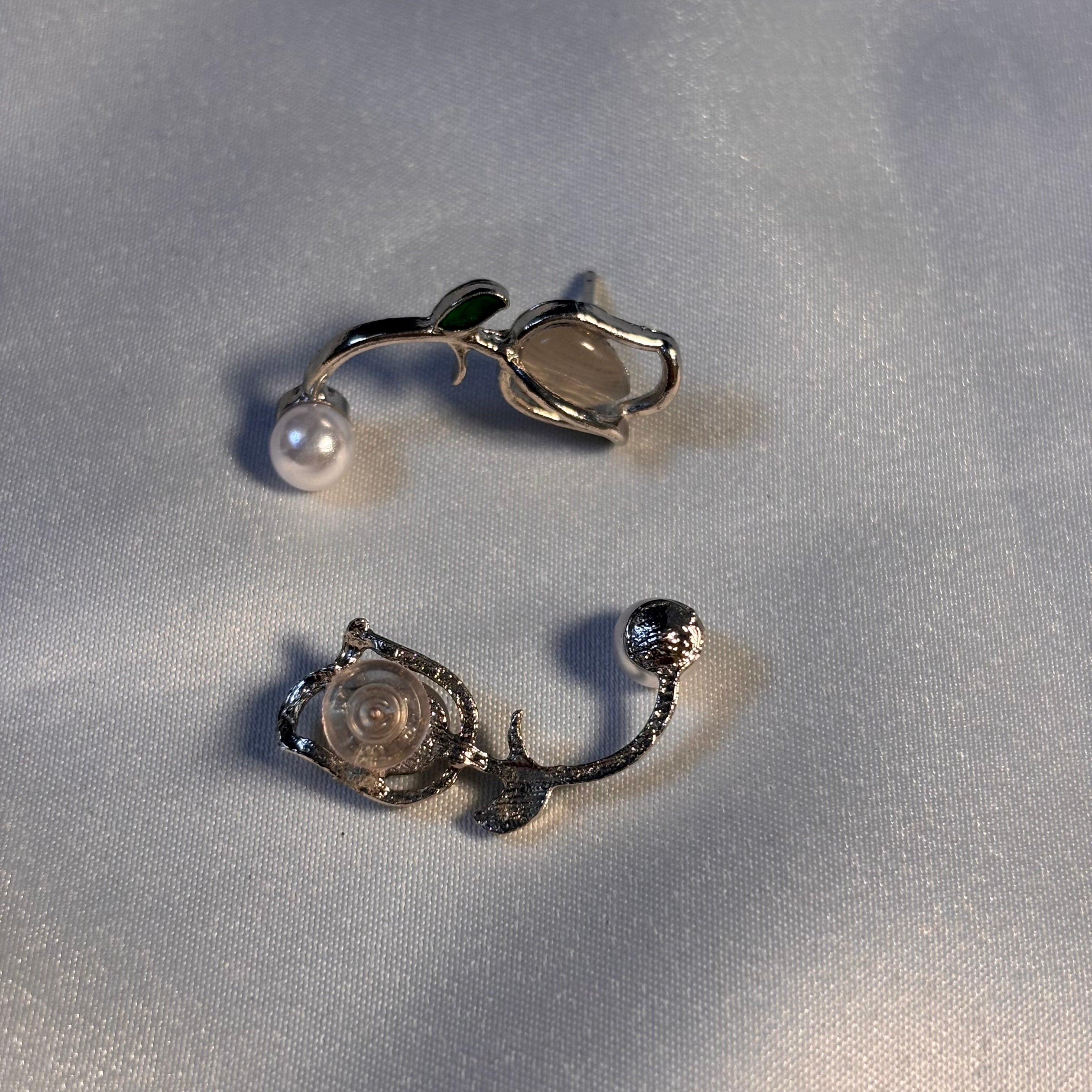 White Tulip Pearl Studs