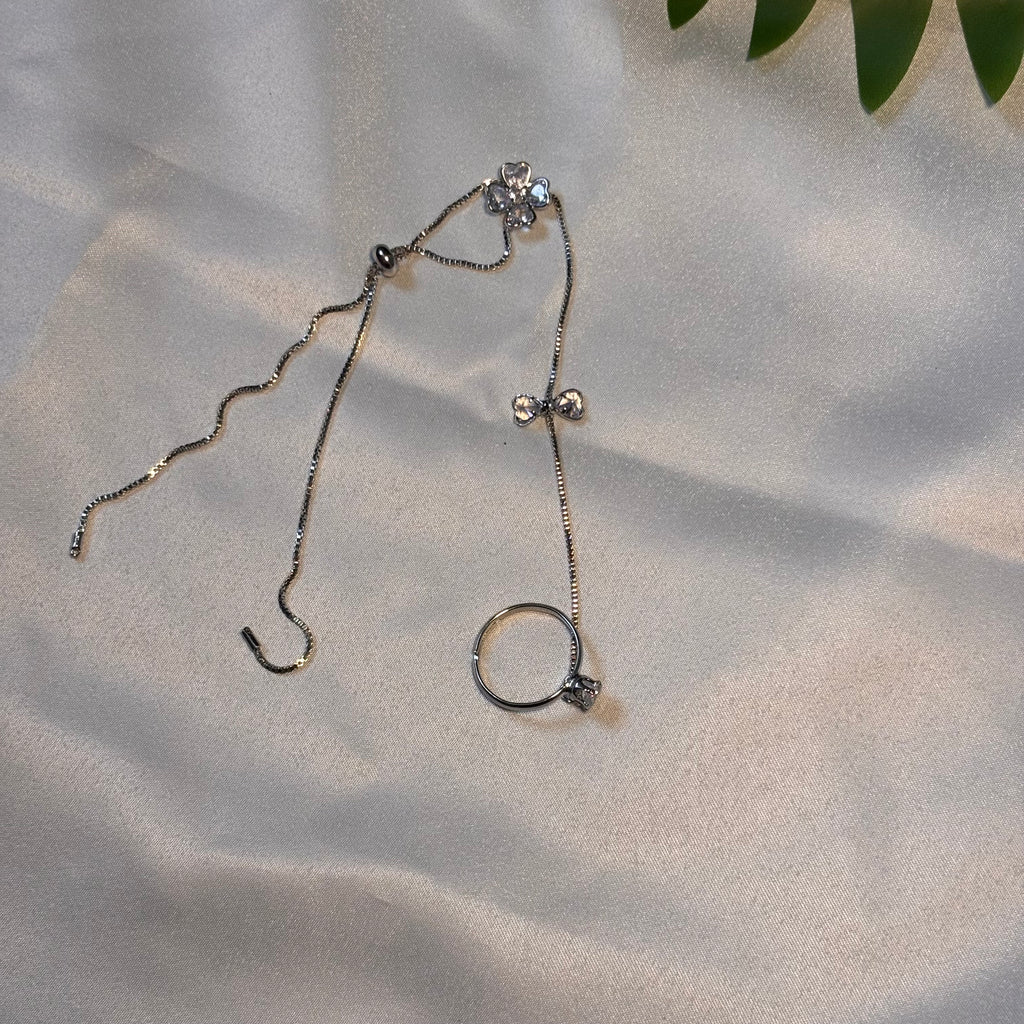 Lace Flora hand chain (Silver)