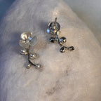 White Floral pearl earring