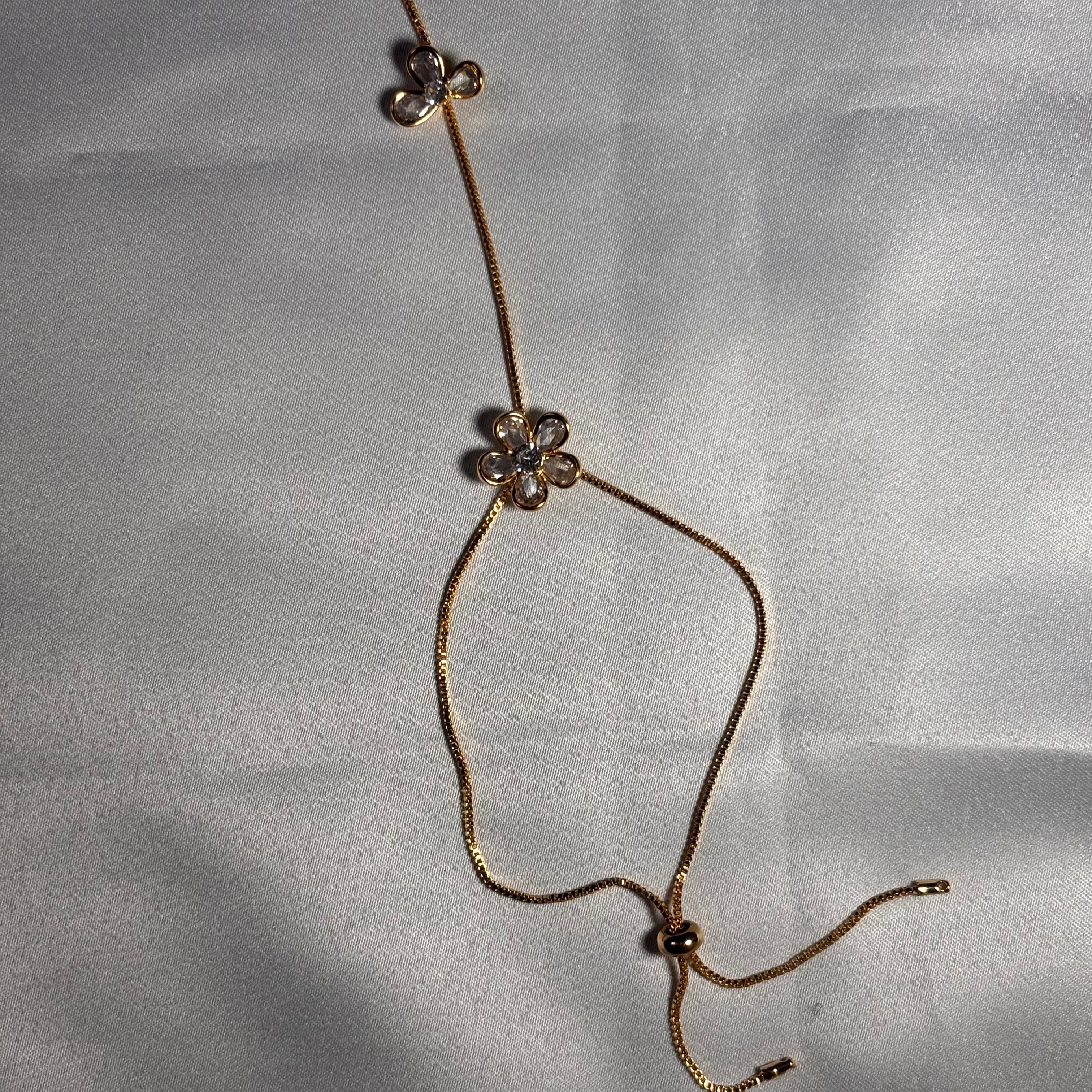 Blossom hand chain bracelet(Gold)