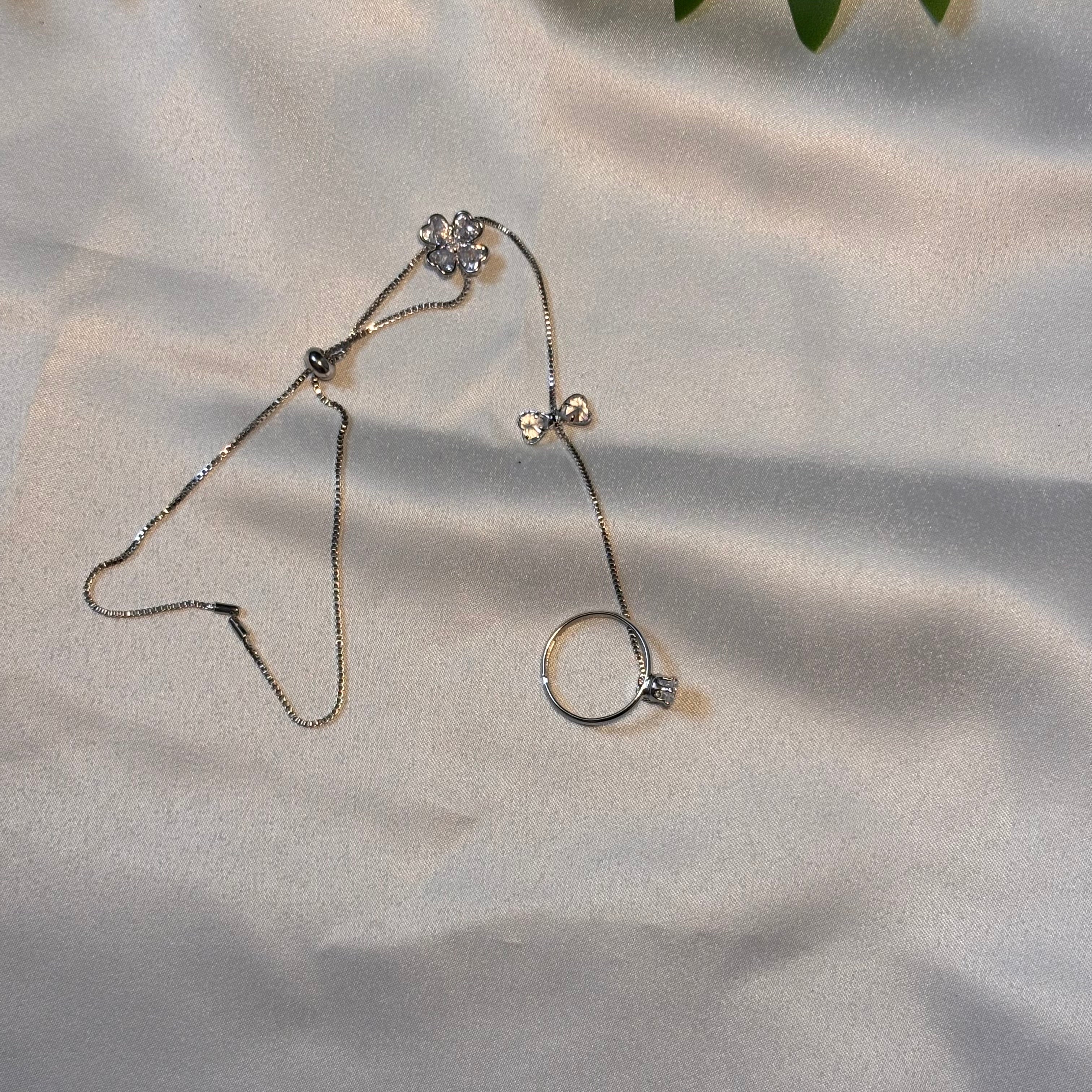 Lace Flora hand chain (Silver)