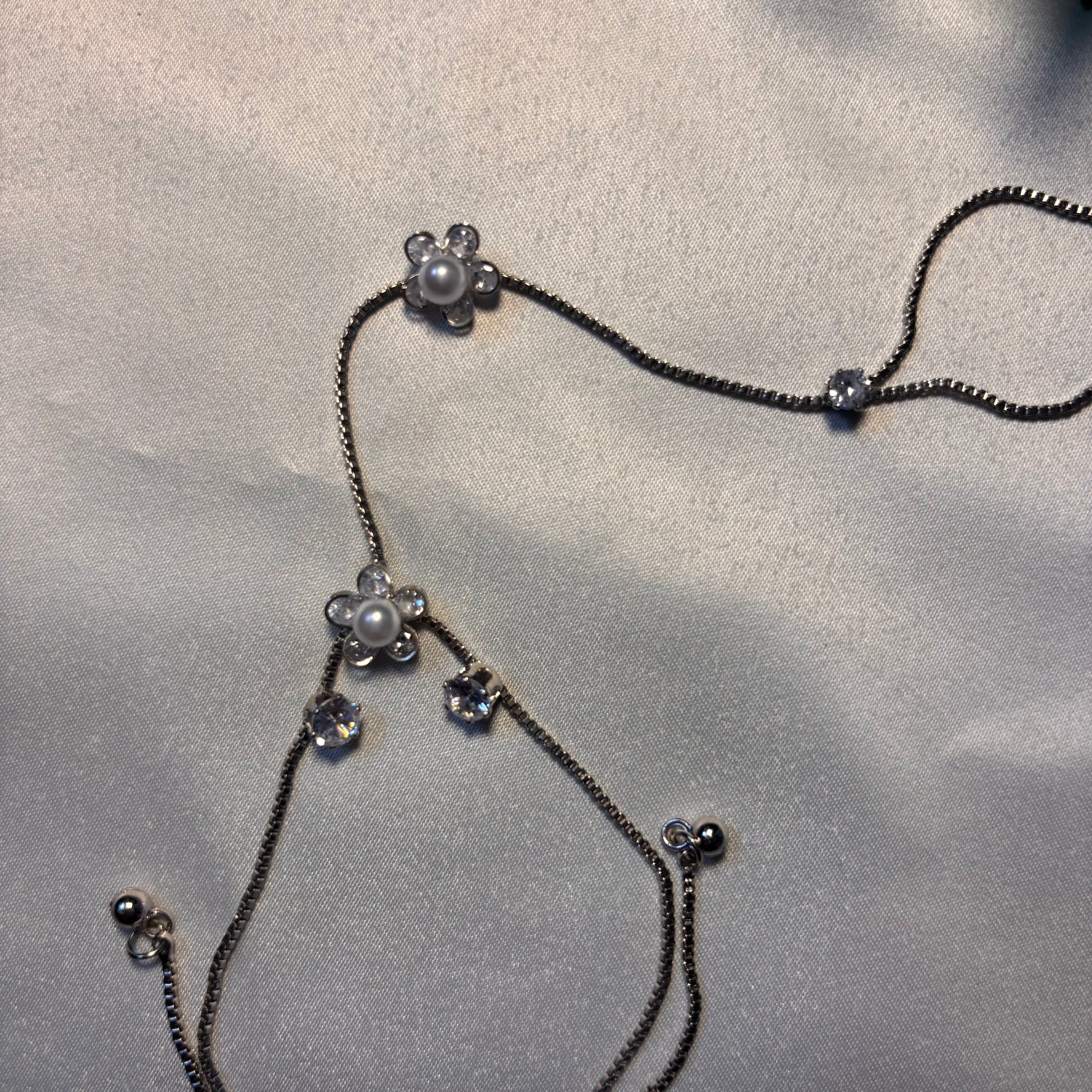 Celestial Flora hand chain (silver)