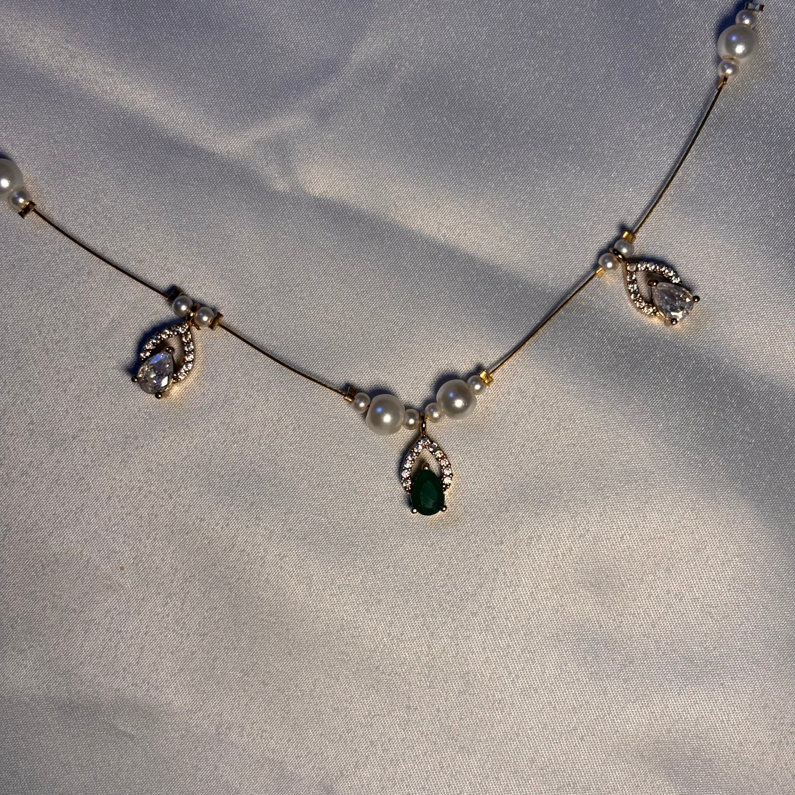 Gemstone & Pearl Festoon Invisible necklace