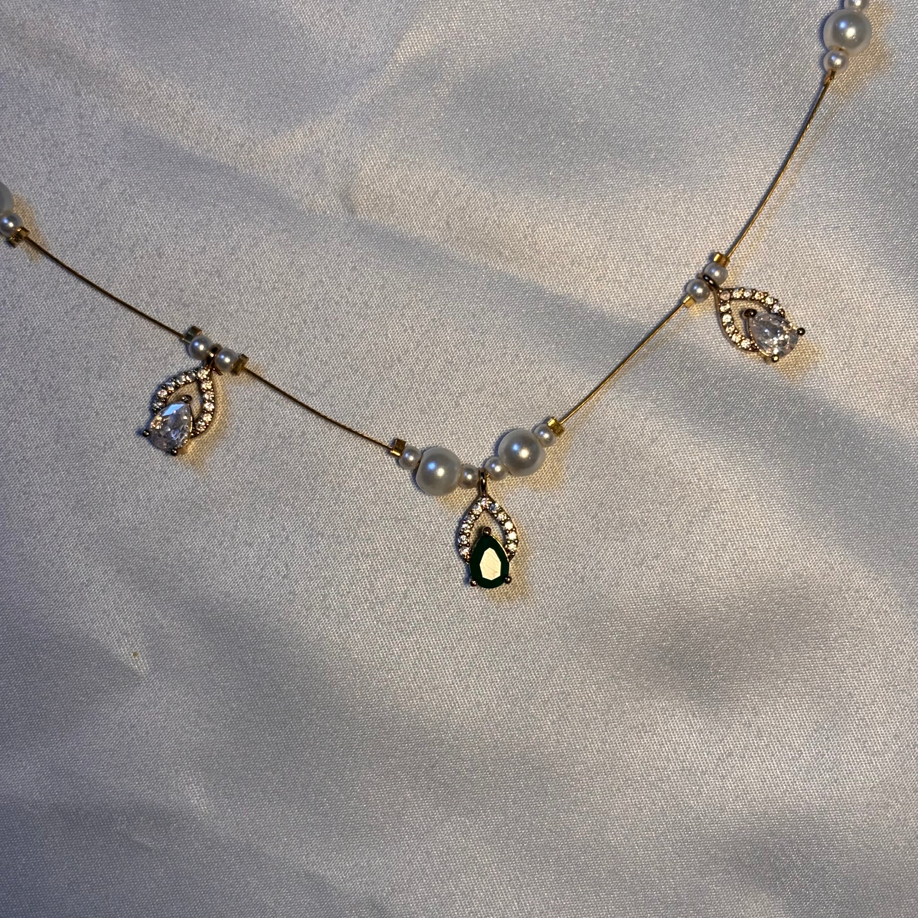 Gemstone & Pearl Festoon Invisible necklace