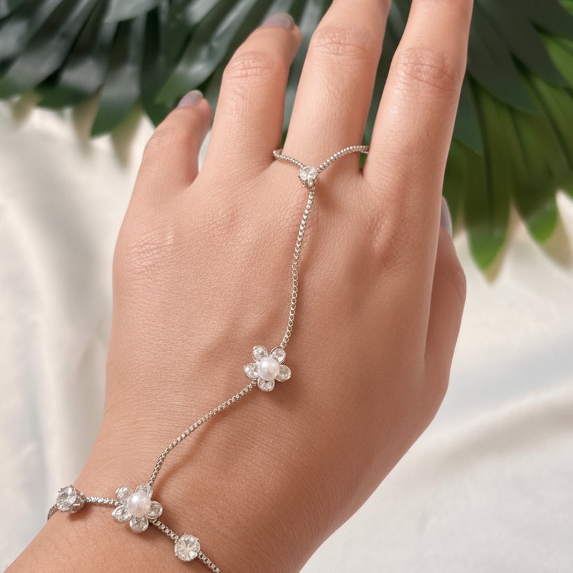 Celestial Flora hand chain (silver)