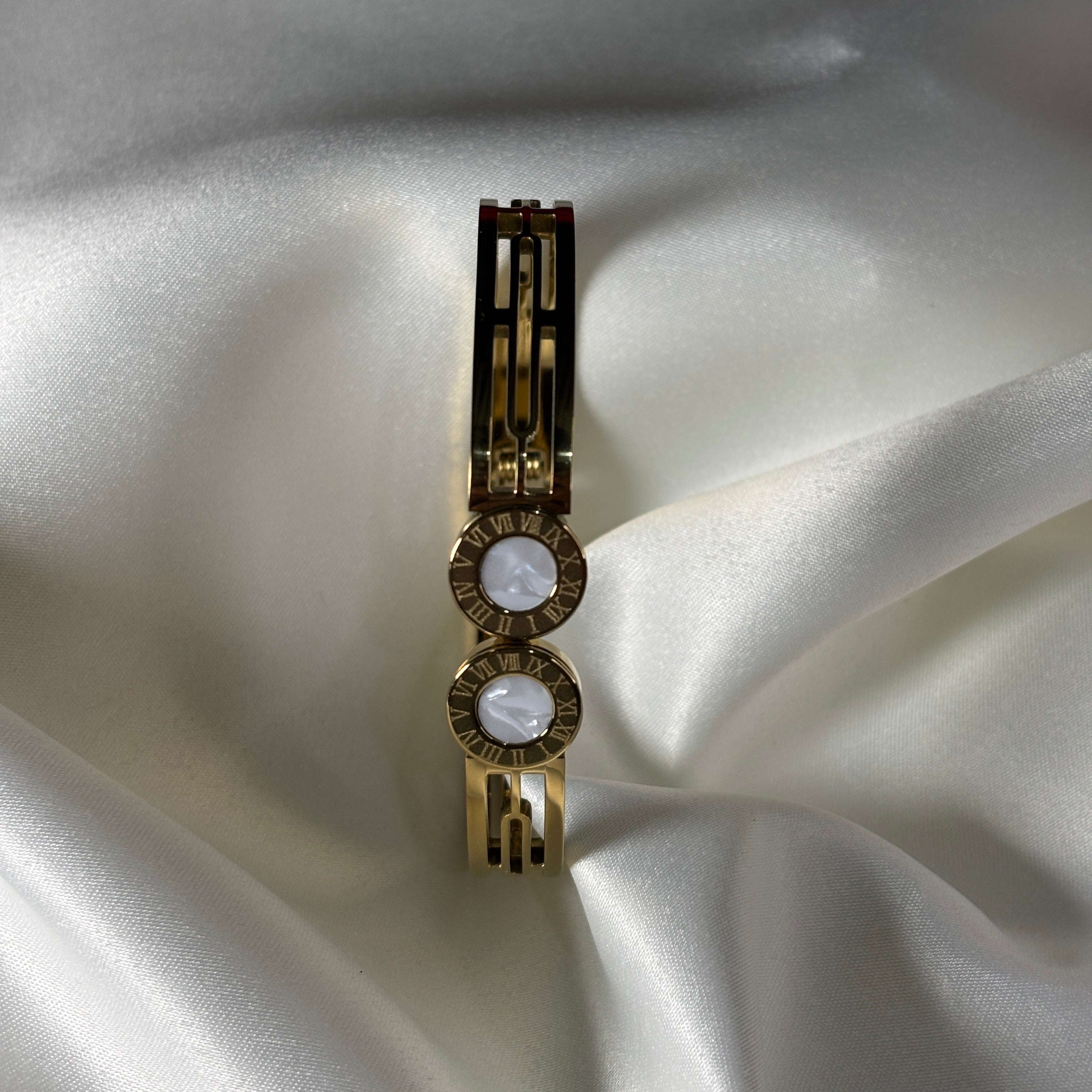 Roman Grace Dual Ring Bracelet