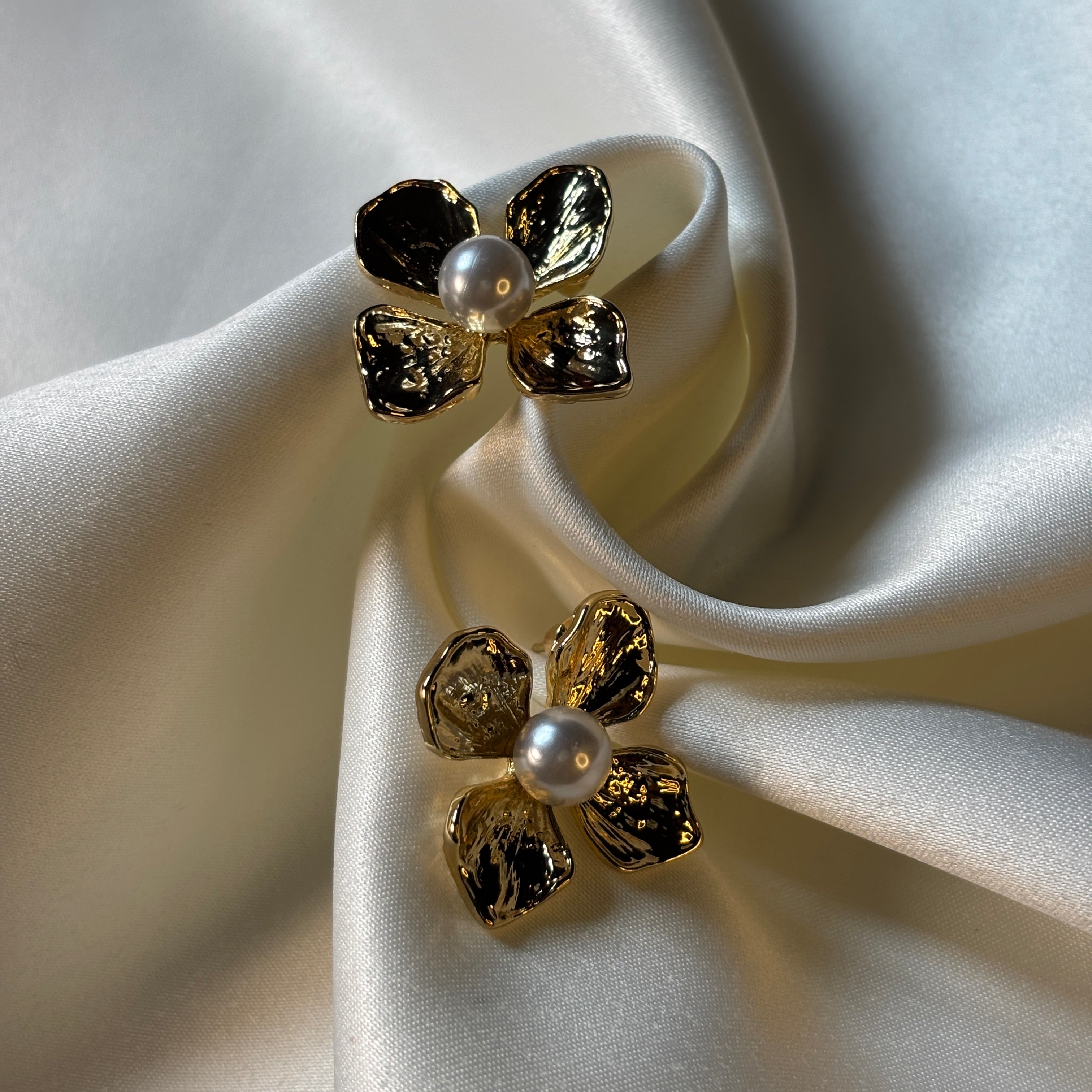 Four Petal Pearl Earrings