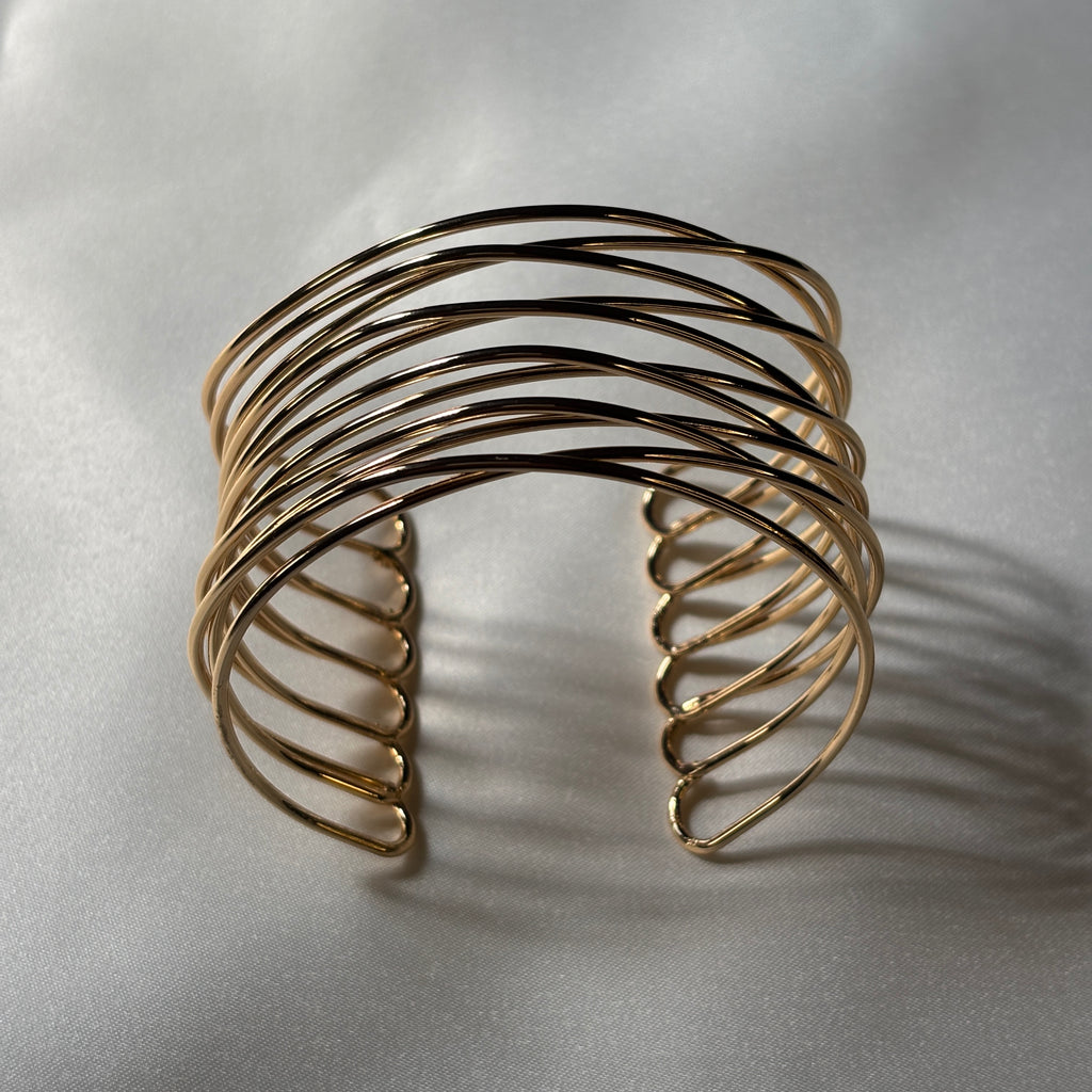 Sleek Wire Loop Bracelet