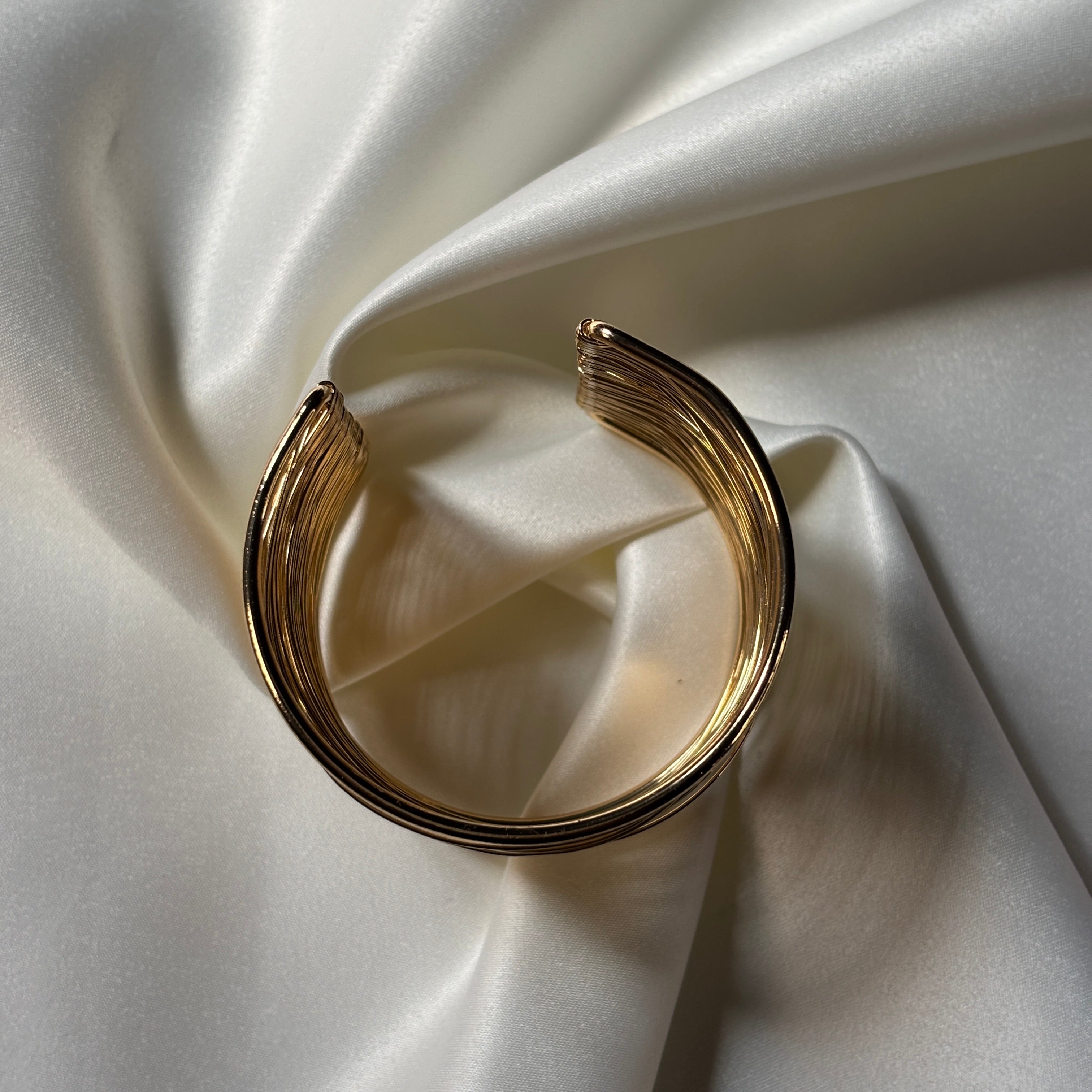 Rich Weave Gold Bracelet