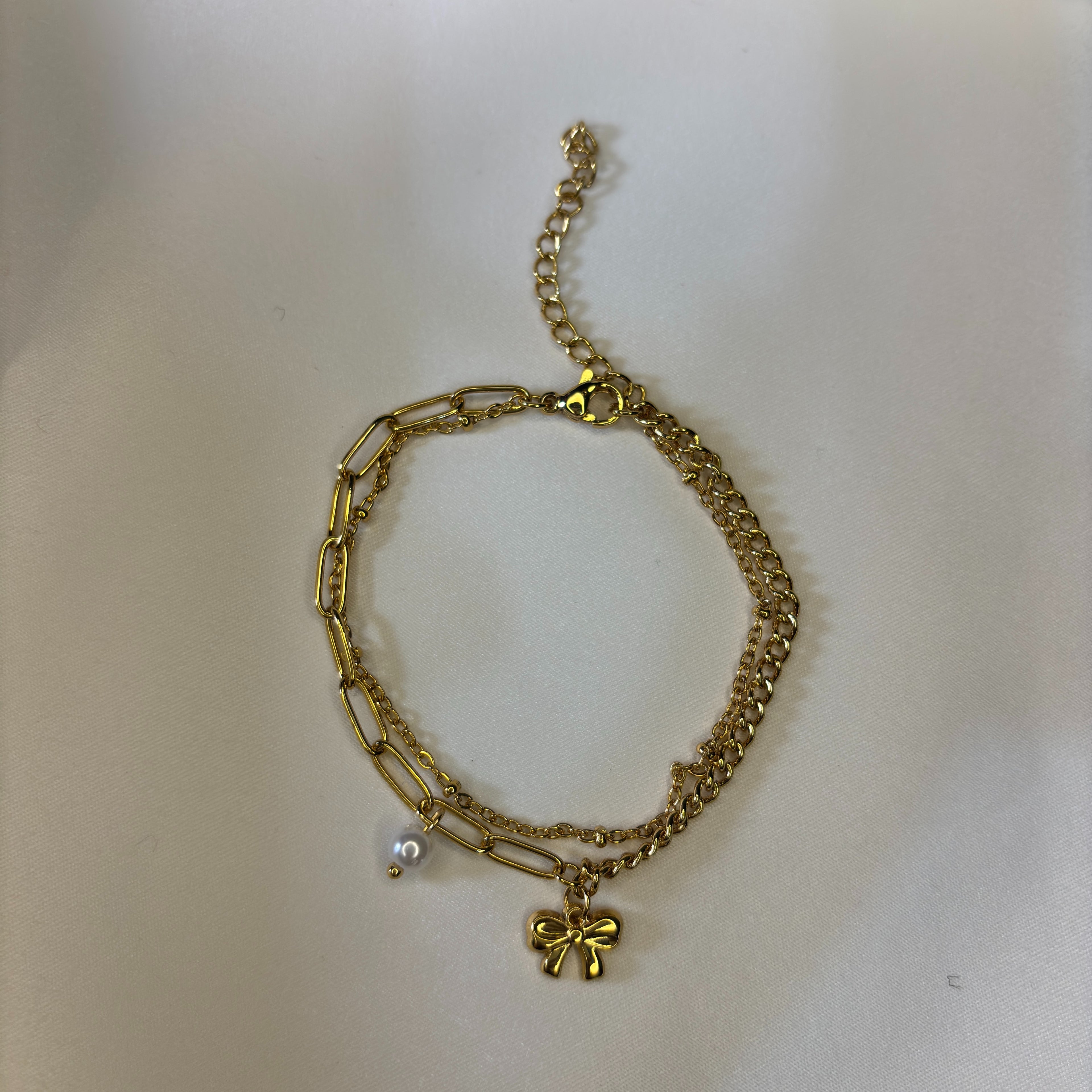 Pearl Drop Bow Bracelet